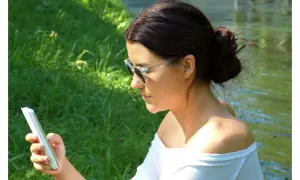 Czy ekran telefonu psuje wzrok? Sprawdź, jak chronić oczy przed szkodami