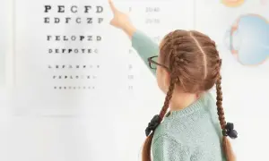 Kiedy zbadać dziecku wzrok? Objawy, terminy i zalecenia specjalistów