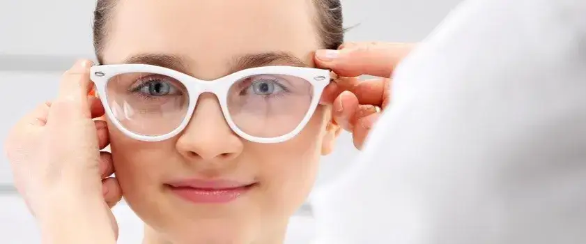 Zdjęcie Ile trwa badanie wzroku u optyka? Co musisz wiedzieć przed wizytą